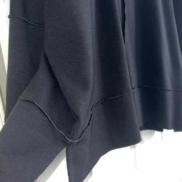 Spanx AirEssentials Women’s Plus Seamed Long Sleeve Top in Black size 2X - Picture 4 of 13